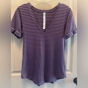 Lululemon Love Tee II
Parallel Stripe Lilac Deep Zinfandel Size 4 Pima Cotton